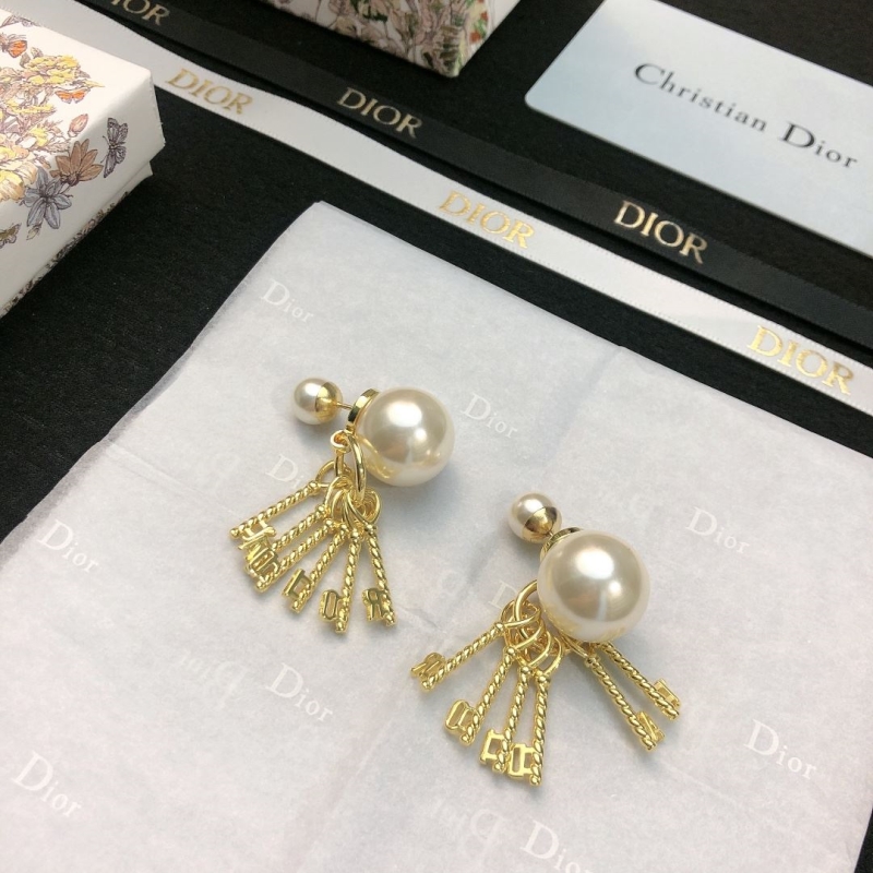 chr1st1an D10r earrings